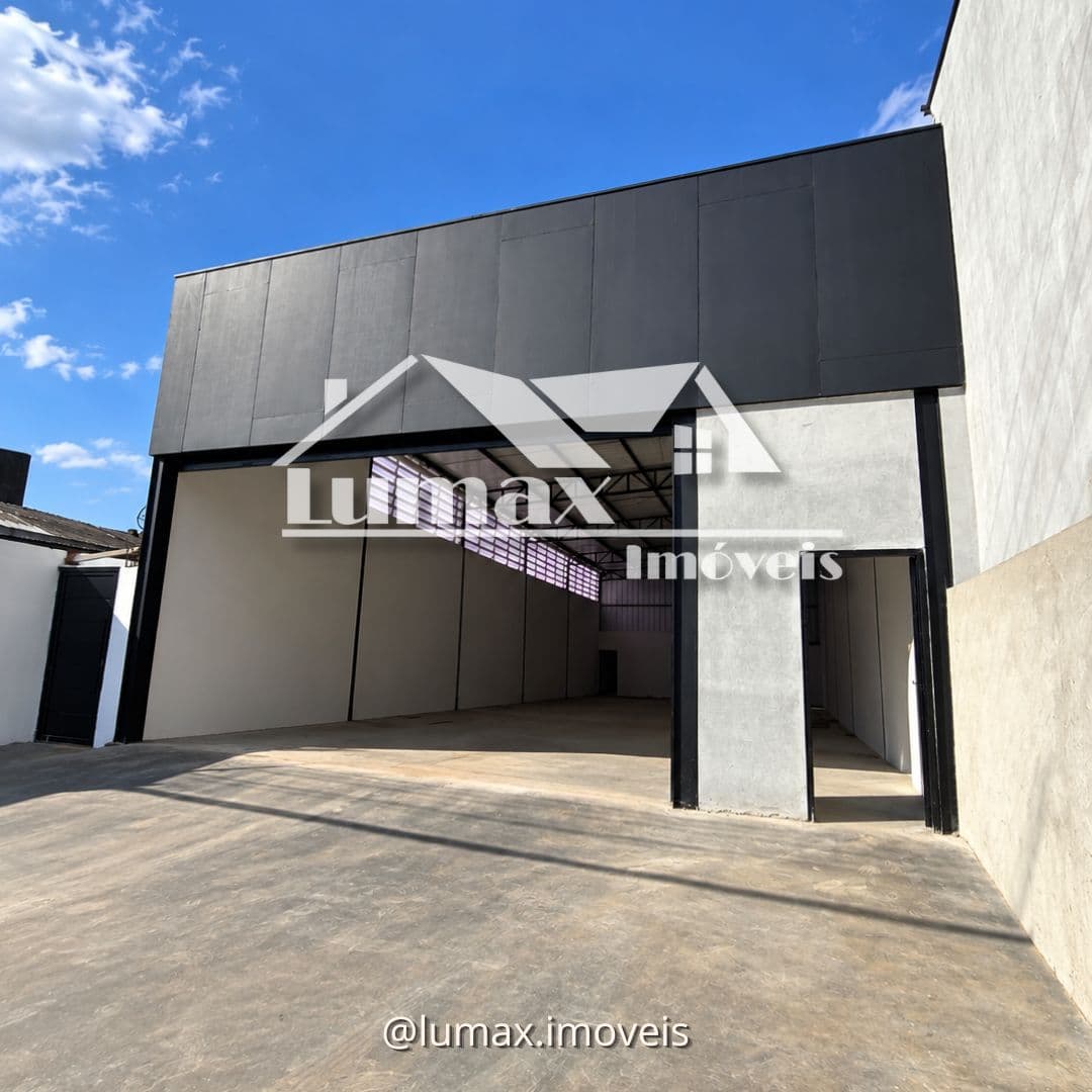 Foto de Galpão com 250 m² de vão livre e 4 vagas
